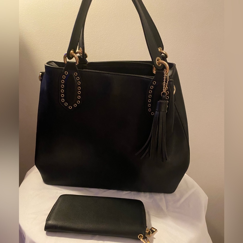 Big beautiful inside design bag with watching wallet